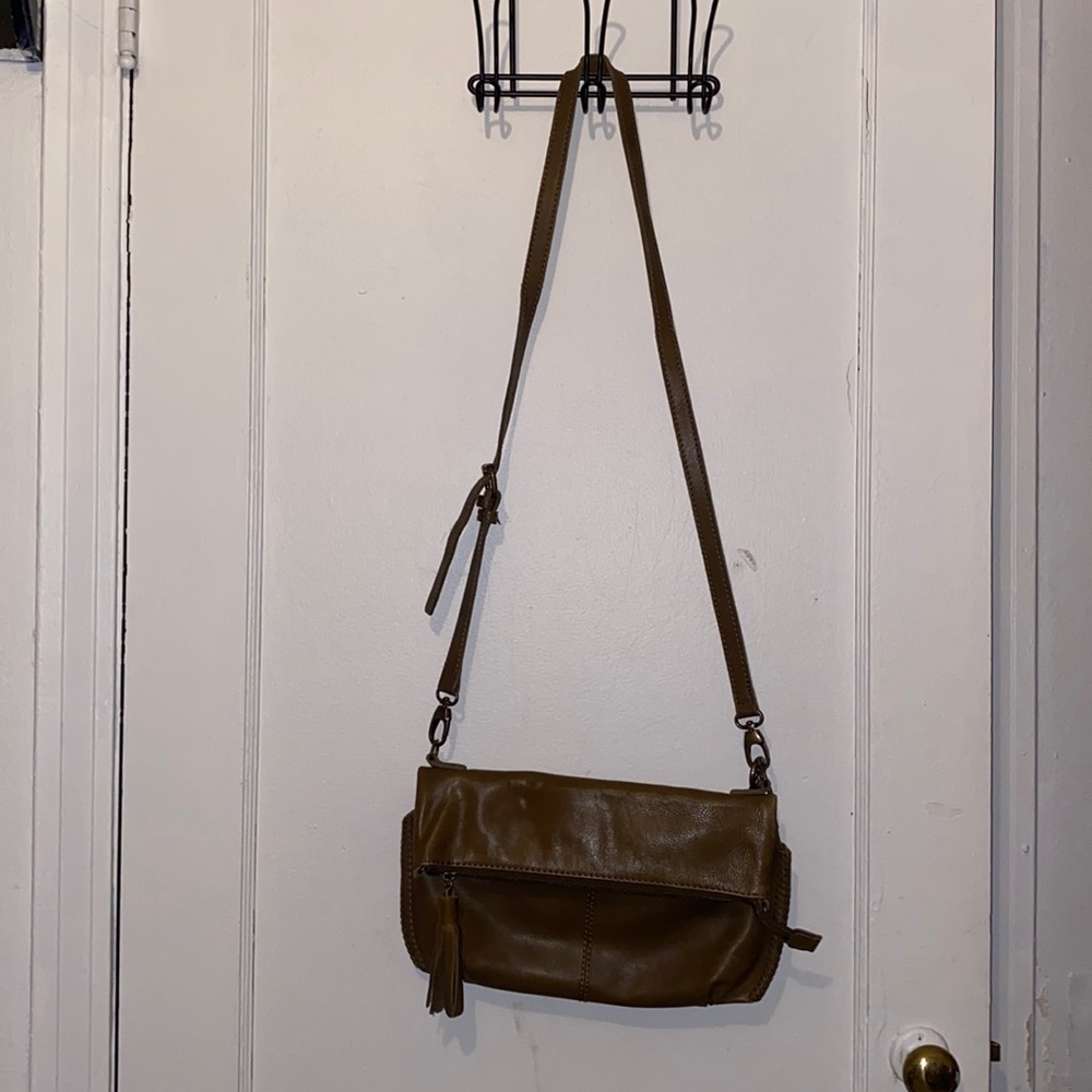 Lucky Brand leather crossbody fold over flap bag and tassel - Picture 2 of 14